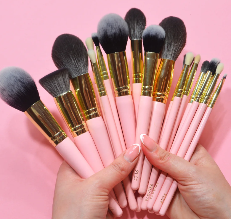 P.Louise 20 Piece Makeup Brush