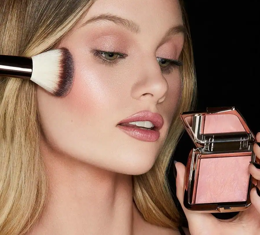 Hourglass - Ambient Lightning Blush